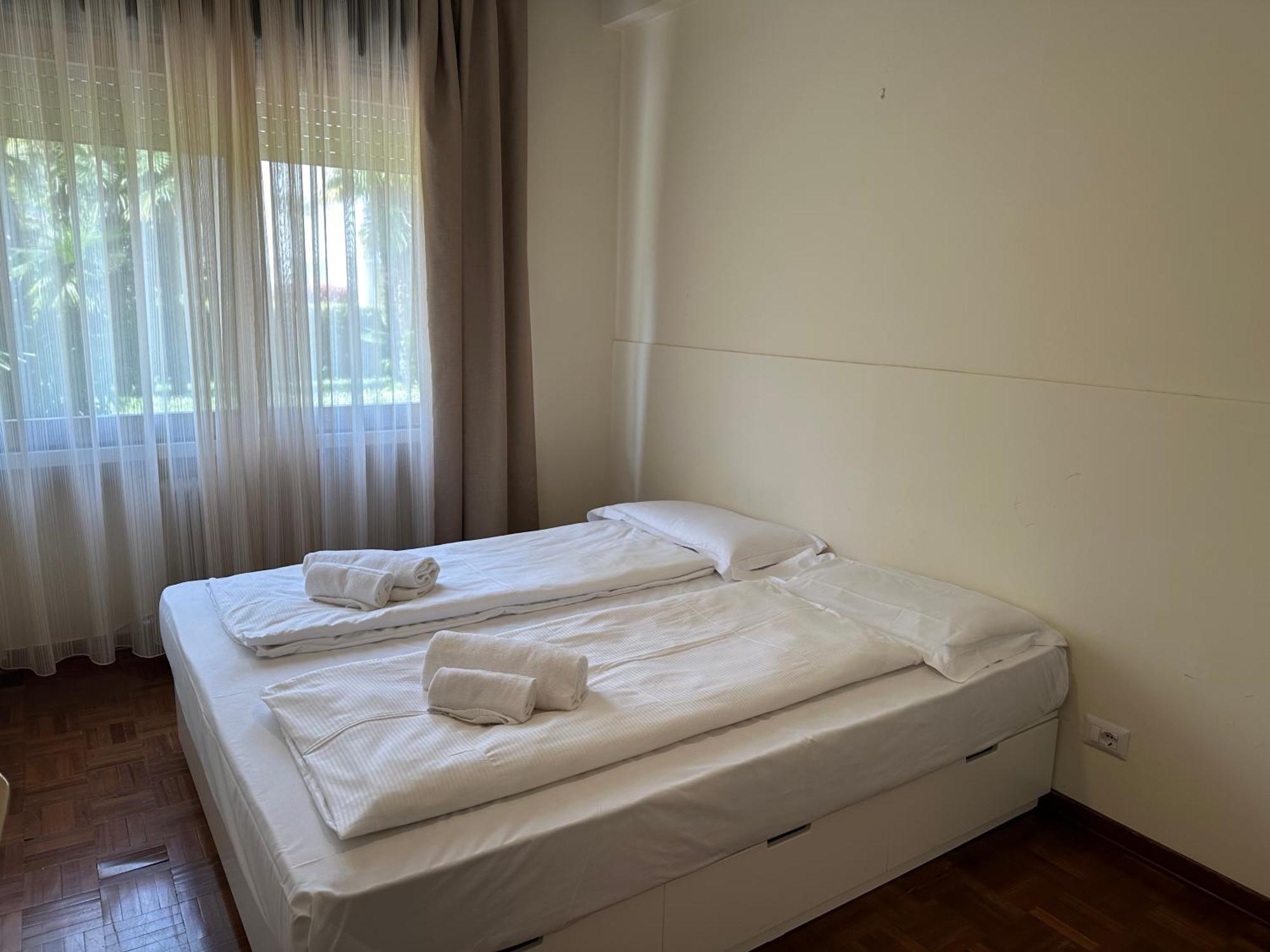 Residence Monica Riva del Garda Pokoj fotografie